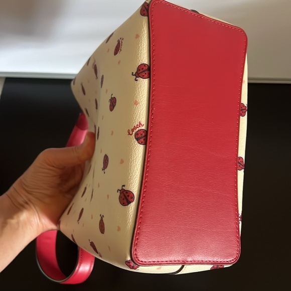 COACH Mini Town Bucket Bag With Ladybug 🐞 Print - Picture 4 of 7